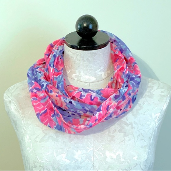 Lilly Pulitzer Accessories - Lilly Pulitzer Infinity Scarf Coco Coral Crab Pink